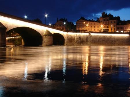 vue nocturne d 'orleans de la loire