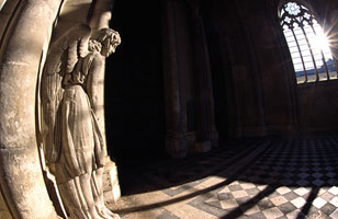 statues