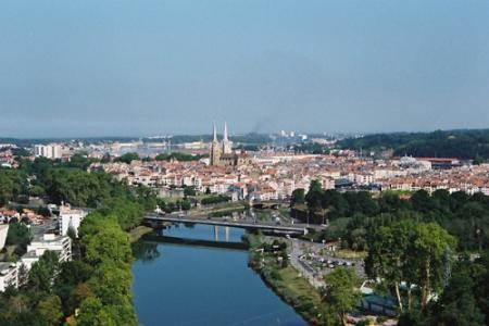 vu sur Bayonne de la nive