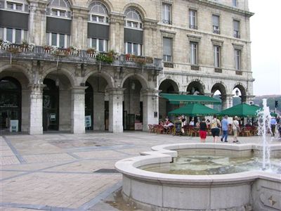 entrée du théatre (mairie)