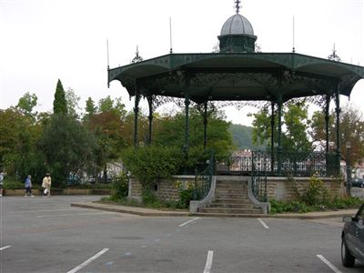 kiosque prés de la mairie