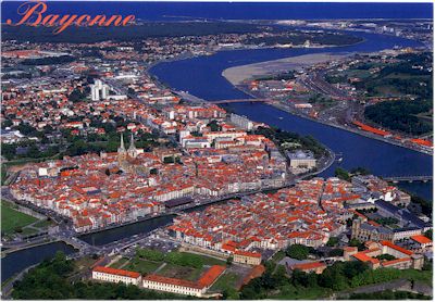 ma ville de naissance,vu sur la mer hummmm